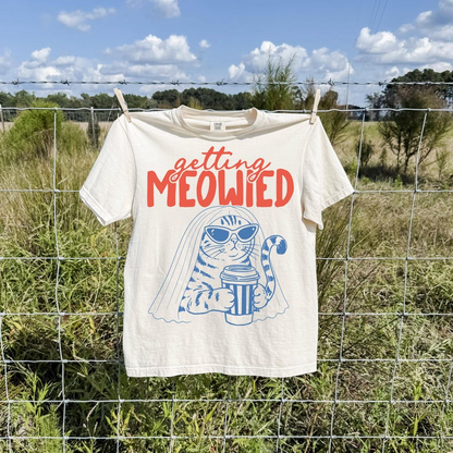 Getting Meowied Shirt, Funny Cat Bride Tee, Cat Wedding Shirt, Bachelorette Cat Lover Gift, Bridal Shower Cat Graphic Tee